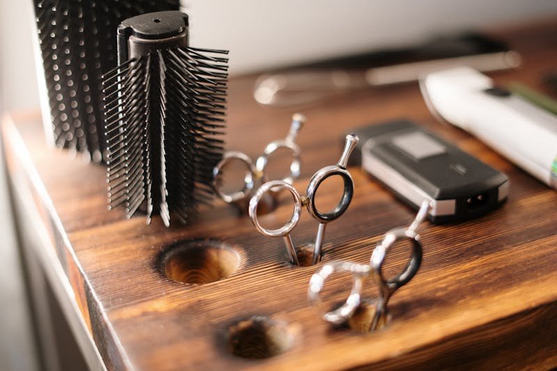 Men's grooming and hair styling Pinellas Park barbershop